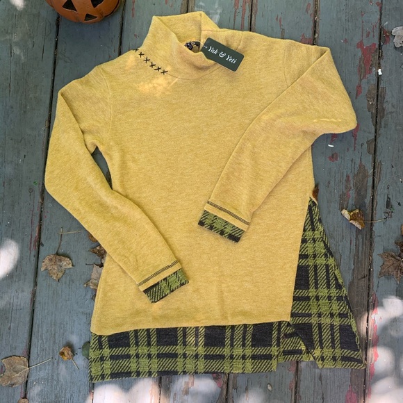 YAK & YETI Tunic Sweater - Picture 2 of 7